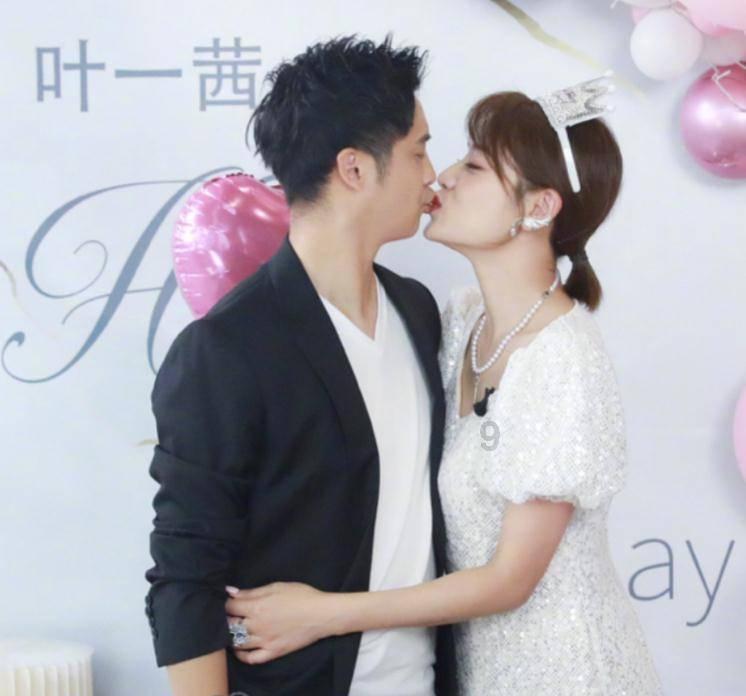 泰国网红分享一夫八妻生活,犹如古代皇帝后宫,还有女生待加入
